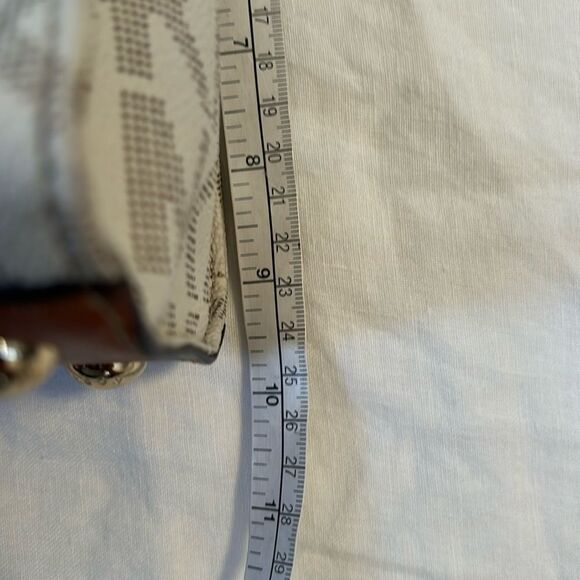 Michael Kors Signature Cream Tan Hamilton Medium - Picture 9 of 16